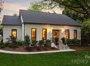 3300 Sharon Rd, Charlotte, NC 28211