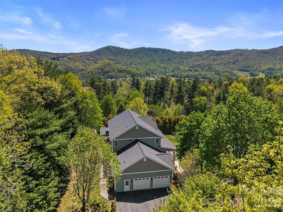 420 Kanuga Forest Dr, Hendersonville, NC 28739 | Zillow