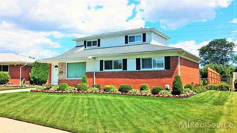 2nd image of 28926 Bradner Dr