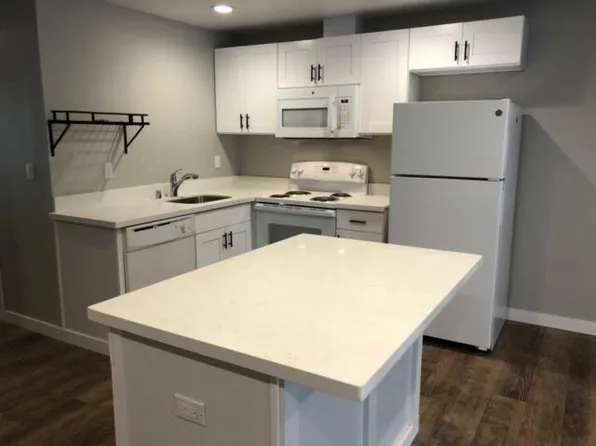 2400 20th Ave NW APT 11D, Olympia, WA 98502