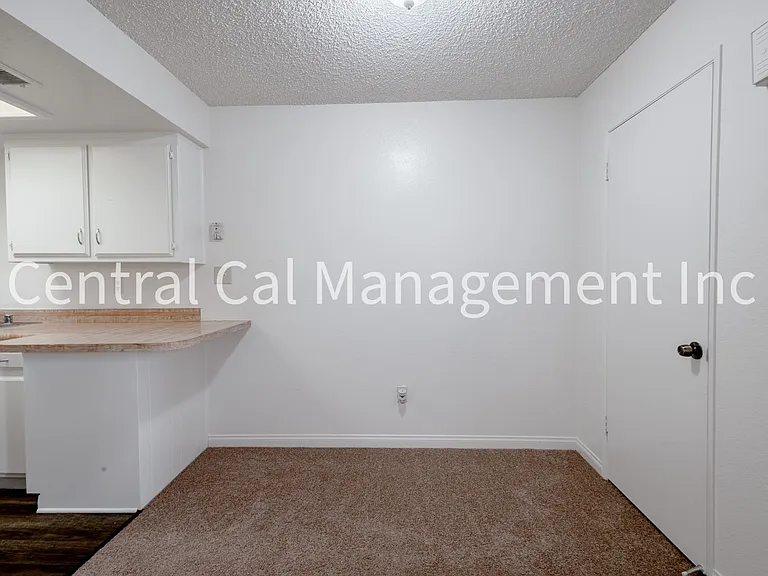 1913 Wilson Rd — Photo 6