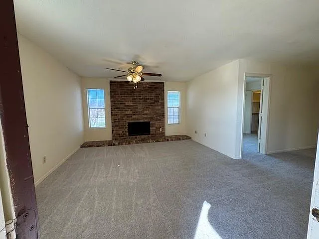 Photo 1 of 15 - 9101 Country Creek Dr #308 - Houston, TX Primary Photo - 9101 Country Creek Dr #308