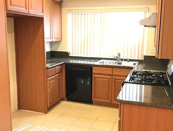 3rd image of 1817 Delta Ave