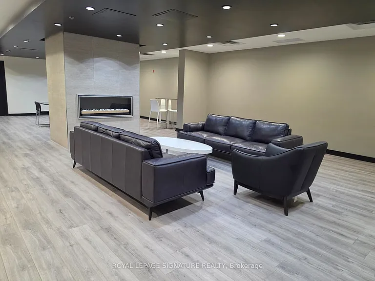 120 Dallimore Cir #504 — Photo 21