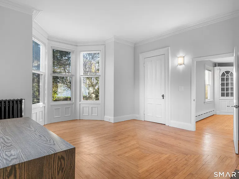 43 Elmwood Ave — Photo 10