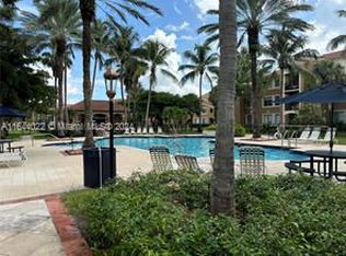 7970 N Nob Hill Rd, Tamarac, FL 33321