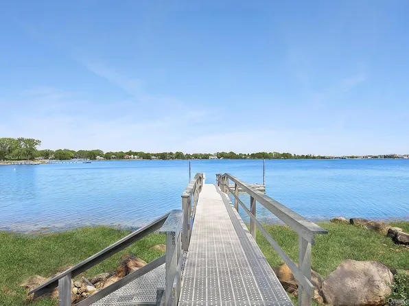 20 Whalers Walk, Sag Harbor, NY 11963