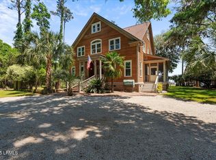 121 Alston Rd, Beaufort, SC 29907