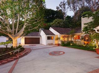 9525 Dalegrove Dr, Beverly Hills, CA 90210