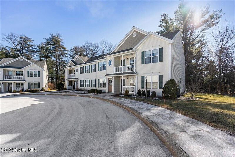 2nd image of 57 Morning Glory Way