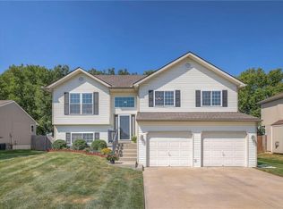 8524 N Winfield Ave, Kansas City, MO 64153