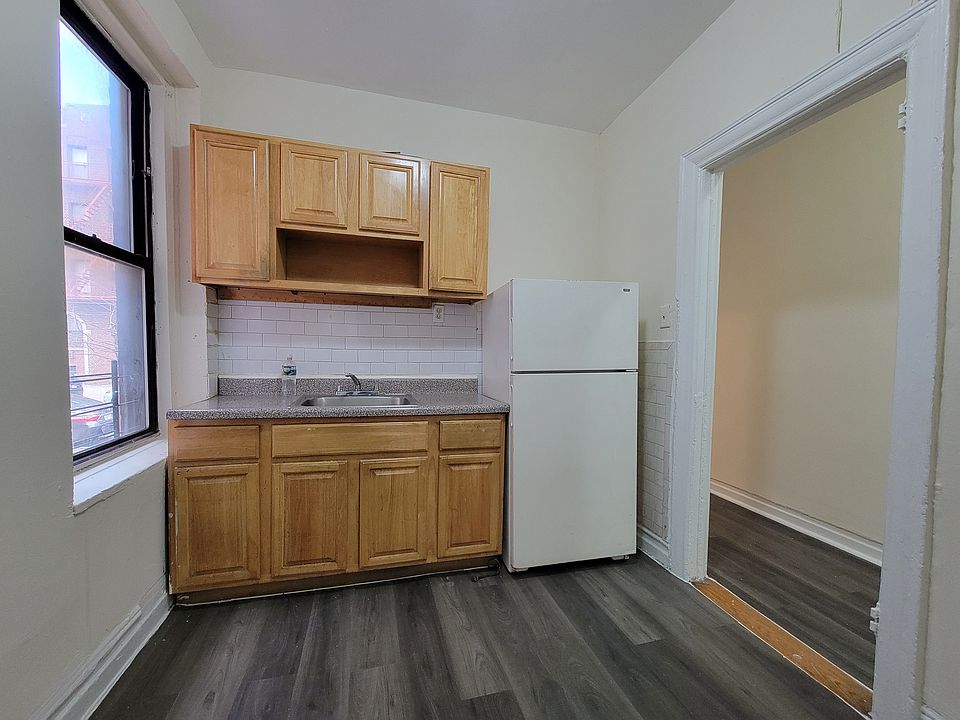1st image of 1042 45th St #1D