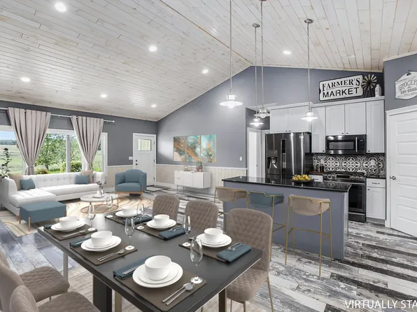 23736 110th Ave, Tustin, MI 49688