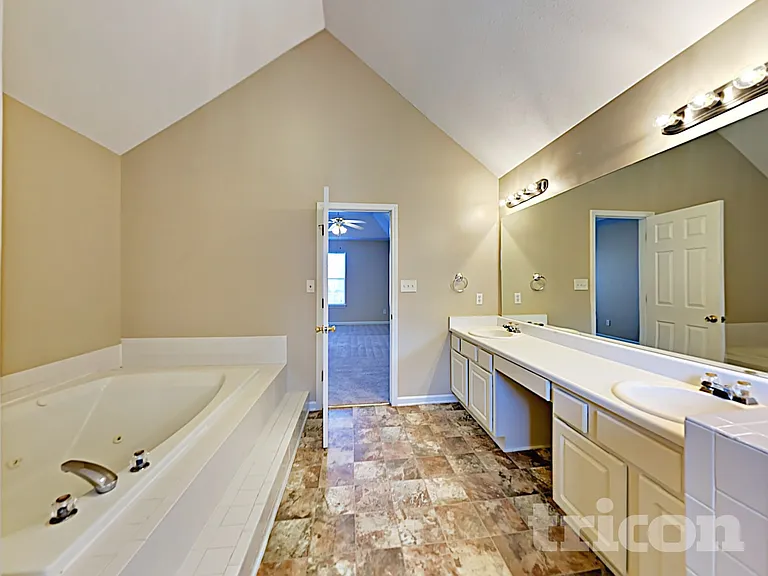 6405 Cardiff Ln — Photo 29