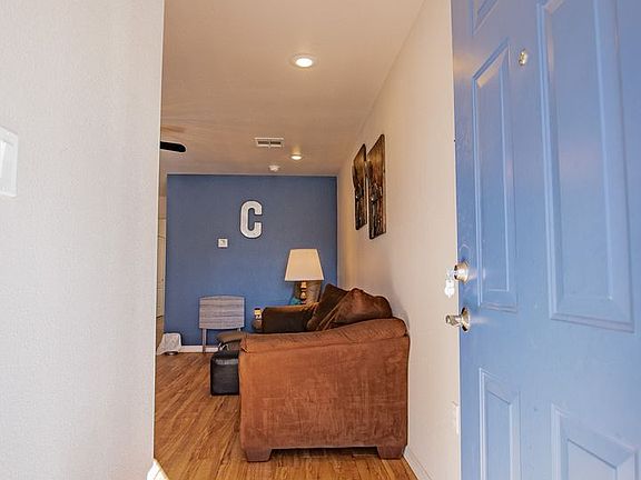 4th image of 800 Sherwood Dr #C
