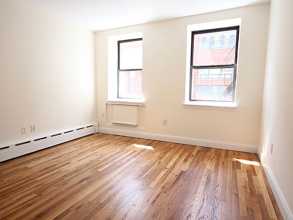 4th image of 525 W 49th St APT 3B
