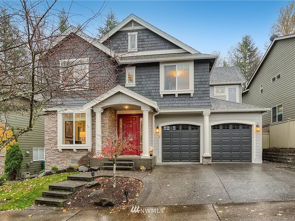 Stately Murray Franklyn   Home