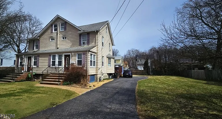 64 Crater Ave — Photo 2