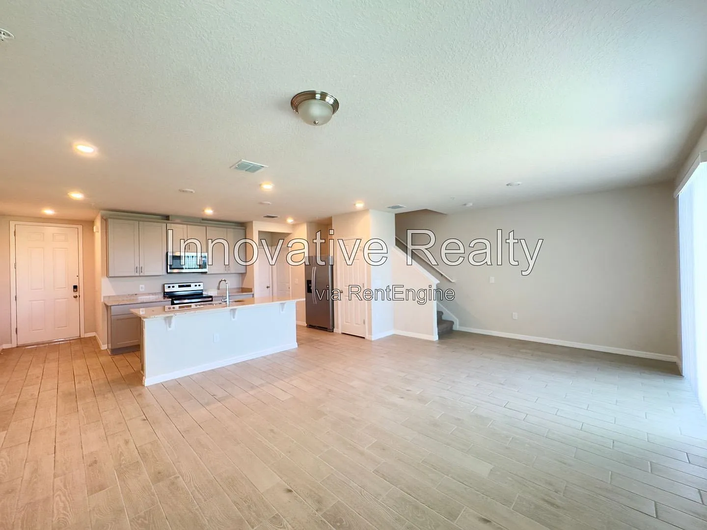 3 bed, 2.5 bath, 1566 sqft, $2,350 — Photo 3