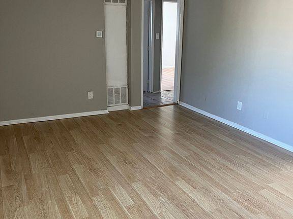 5th image of 15250 Sunburst St
