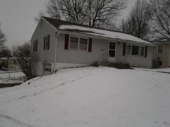 3rd image of 3516 Sacramento St