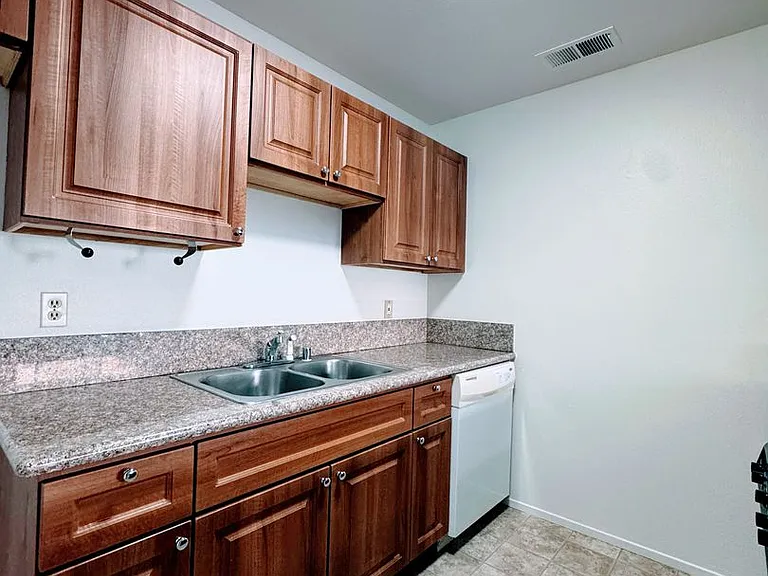 4136 Oberon Ave — Photo 4