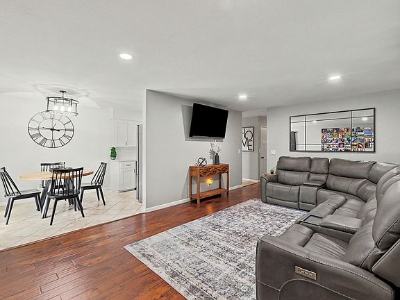 5th image of 1235 N Sunset Dr