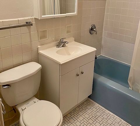 5th image of 3138 W Carmen Ave APT 2A