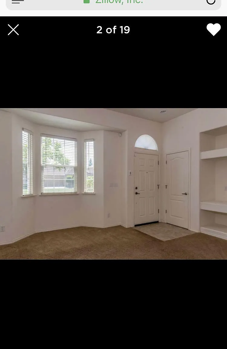 3 bed, 1256 sqft, $2,250 — Photo 2