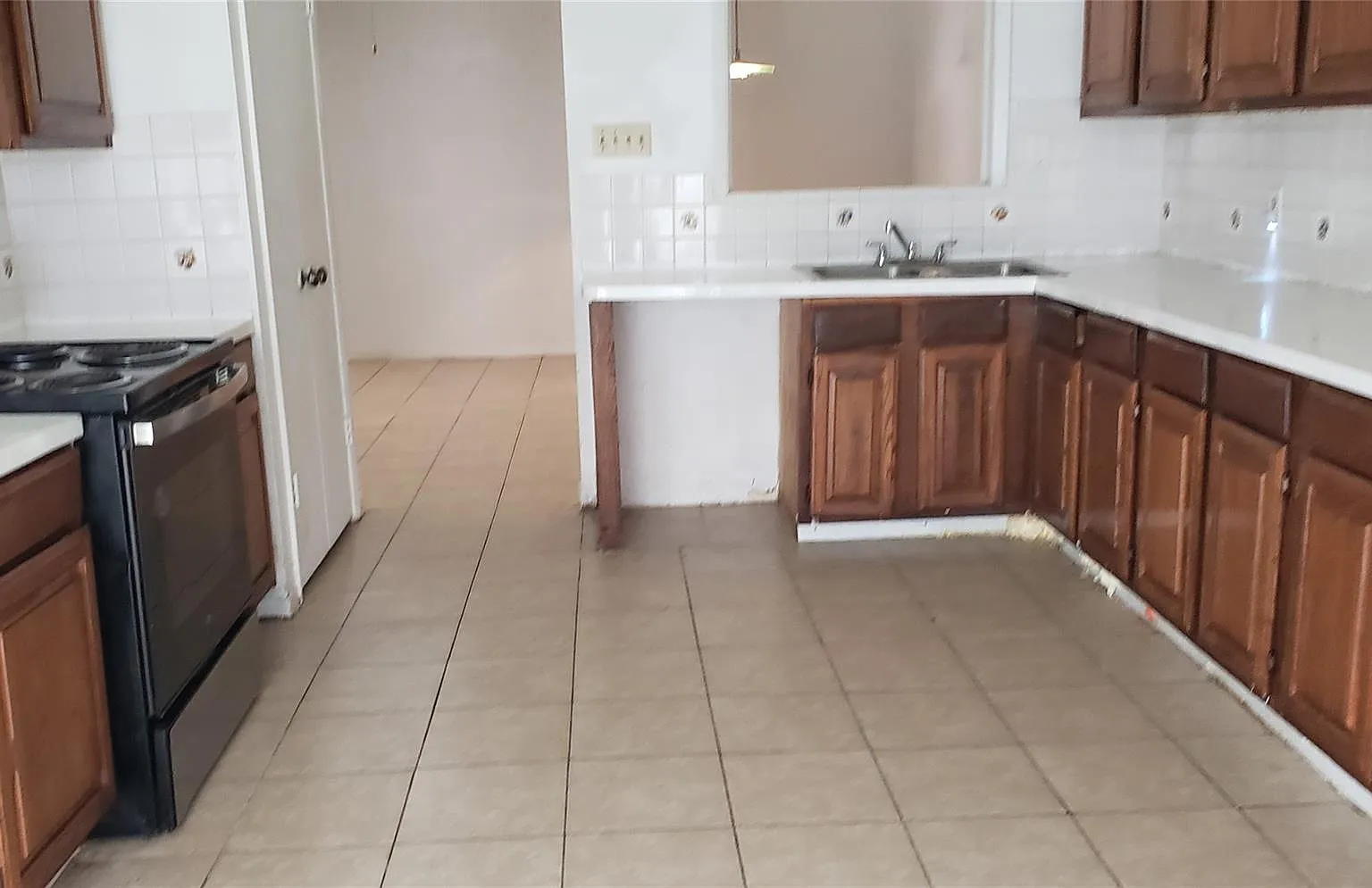 3 bed, 2.0 bath, 1406 sqft, $1,700 — Photo 3