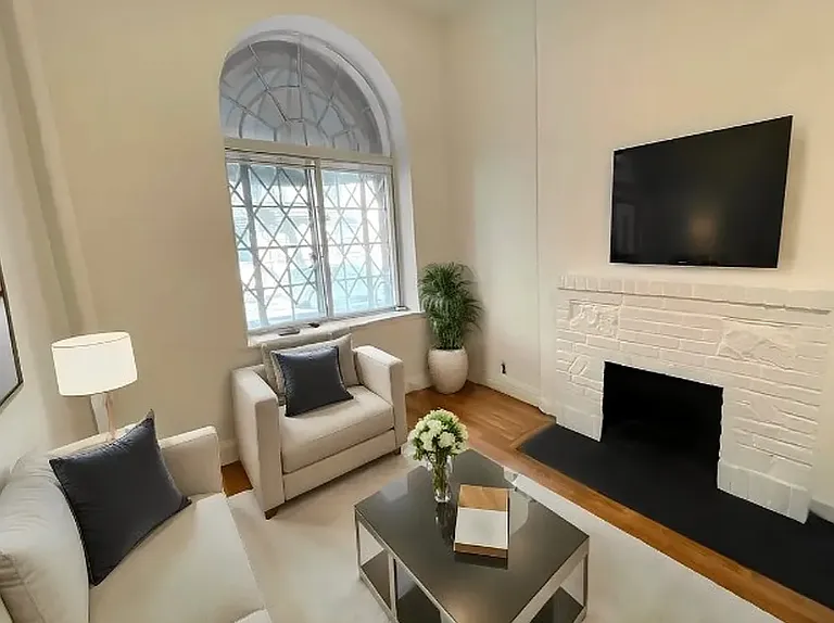 14 Jones St #1A — Photo 1