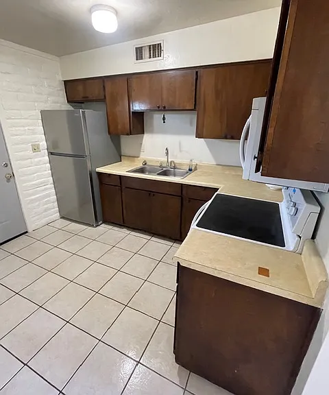 3546 E Monte Vista Dr #A — Photo 7