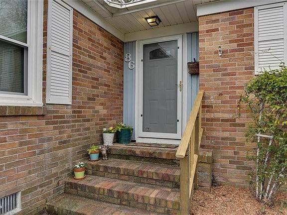 3rd image of 86 Kendall Dr
