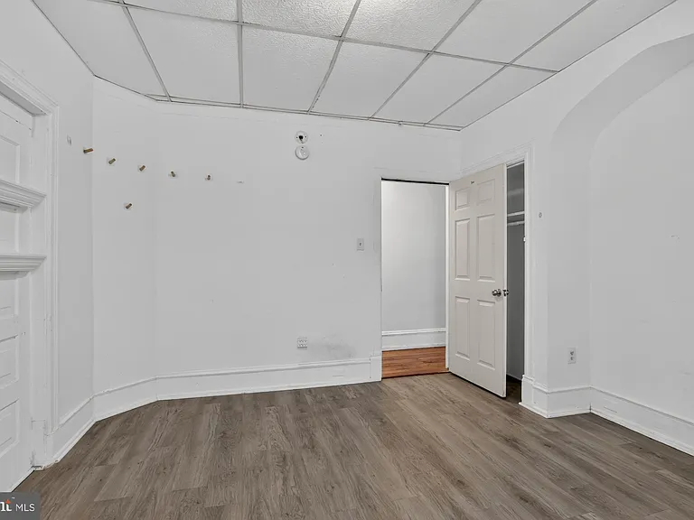 4011 Pine St — Photo 37