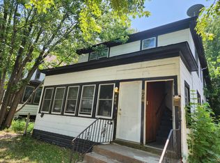 904 Beech St #A, Saint Paul, MN 55106