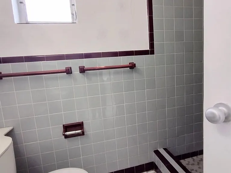 1707 Thomas St #4 — Photo 8