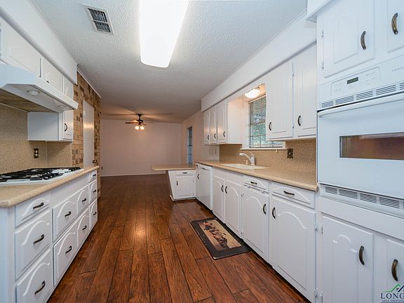 2nd image of 2404 Woodhollow Ct