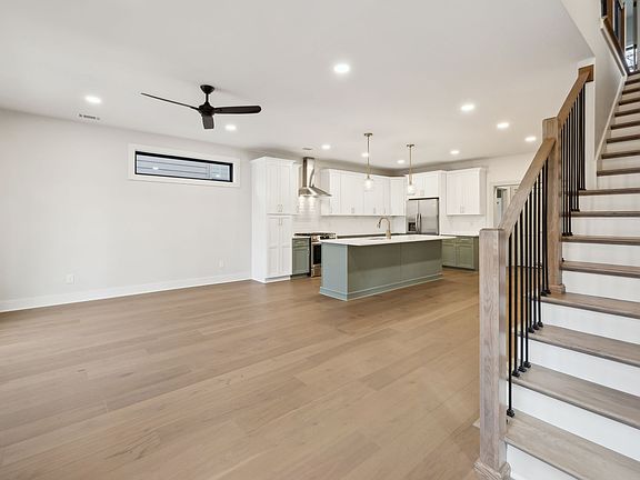 5th image of 2717 Batavia St