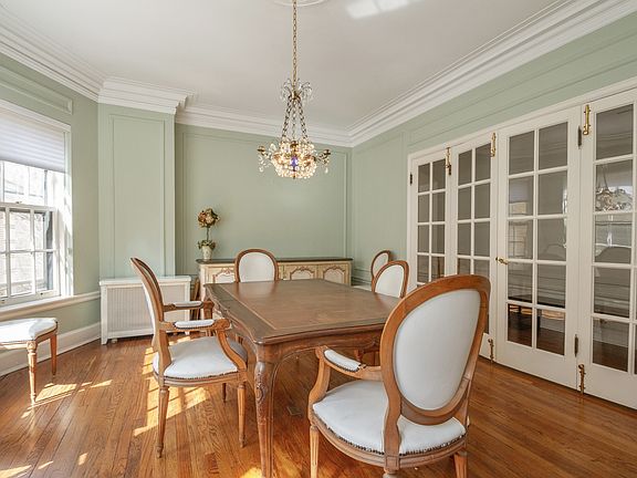 5th image of 1519 Hinman Ave APT 3S