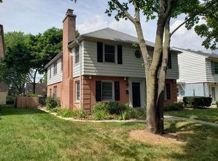 4451 N Marlborough Dr #4453, Milwaukee, WI 53211
