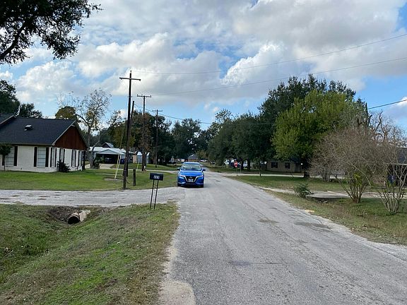 4th image of 223 W Waverly Ave