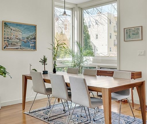 4th image of 180 Franklin St #176