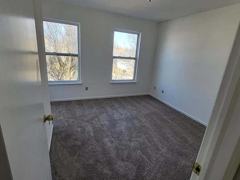 10359 Kensington Way — Photo 14