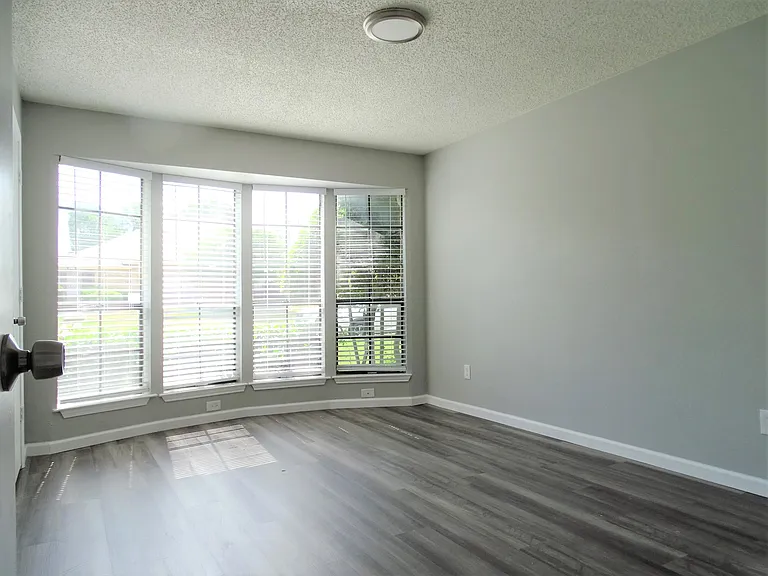 11925 Garden Terrace Dr — Photo 8