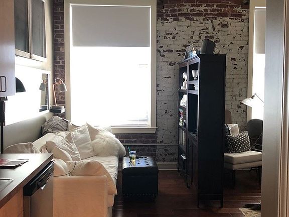 3rd image of 246 E 11th St APT 527