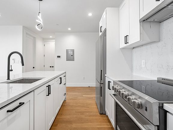 5th image of 2264 Atlantic Ave #2B