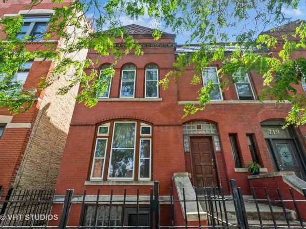 717 S Loomis St Building 2, Chicago, IL 60607