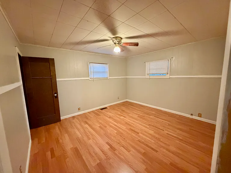 3220 Franklin Ave — Photo 7