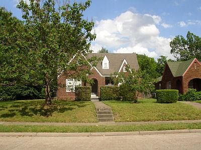 Corner lot with lovely shrubs
