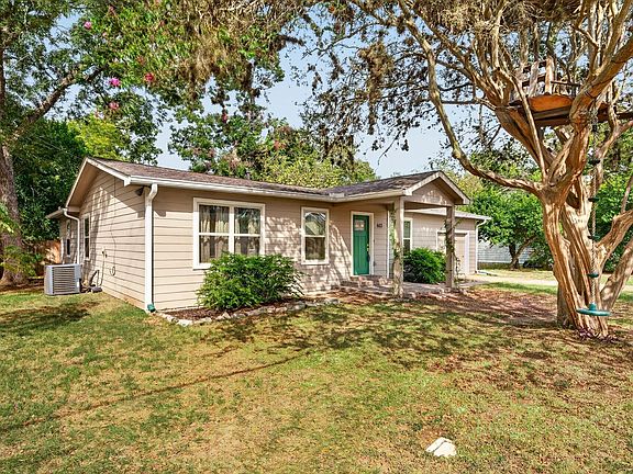3rd image of 603 Penick Rd